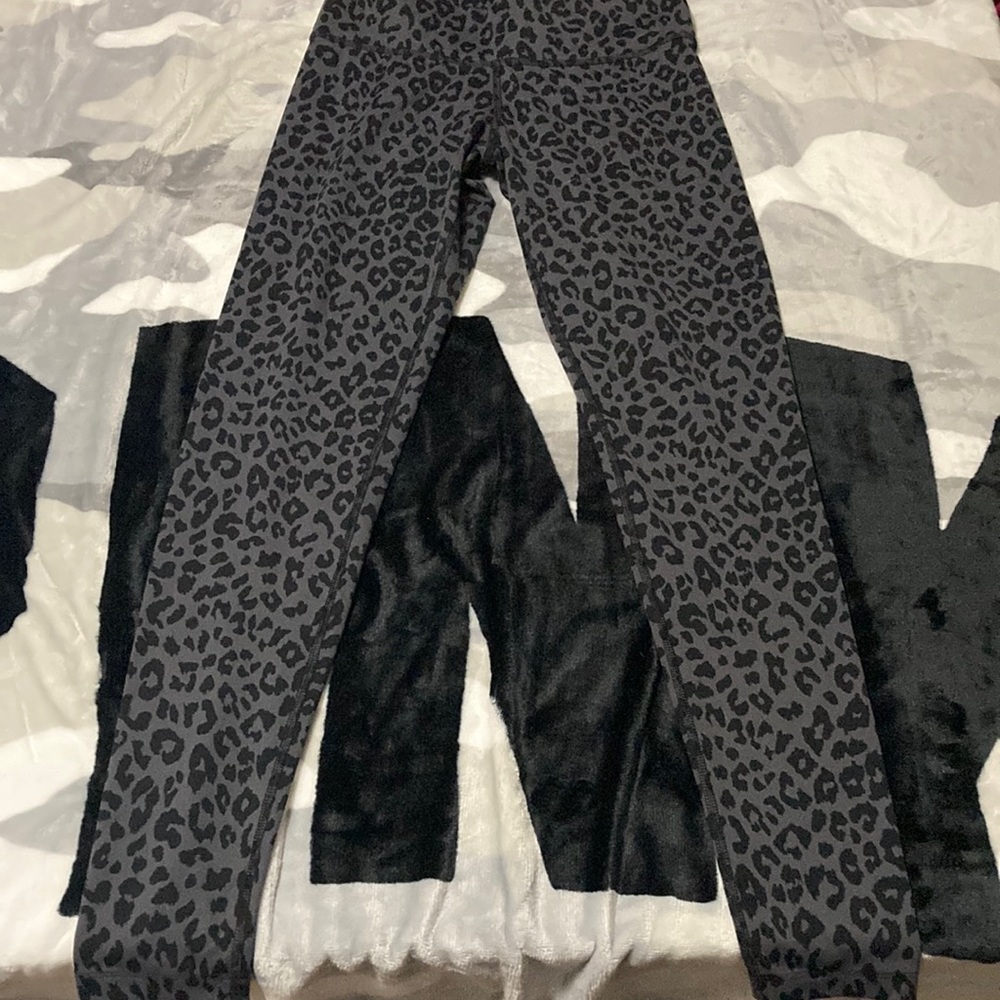 PINK leopard legging